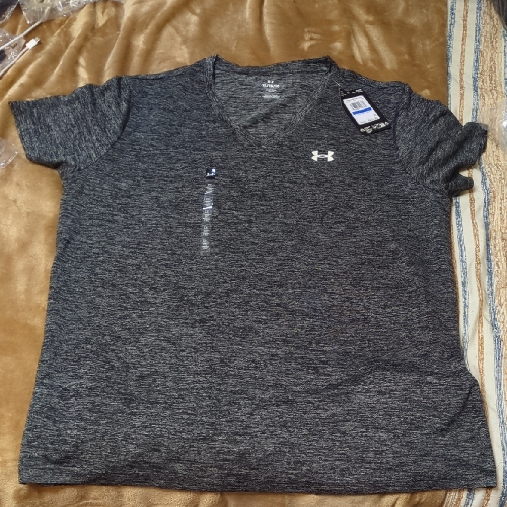 Under Armour Women's Gray V-Neck Tee